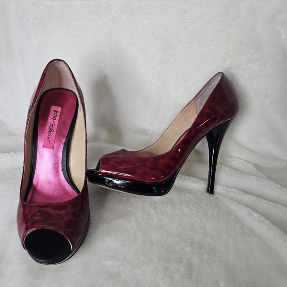 Betsey Johnson “Willow" Patent Red Leopard Peep Toe High Heels Size 8M - Picture 7 of 13